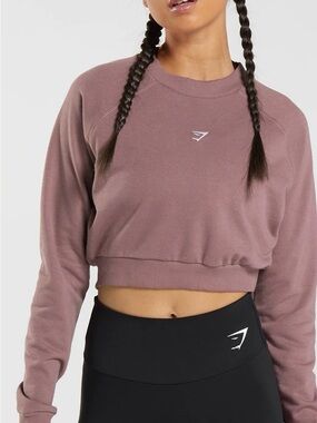 GYMSHARK TRAINING CROP SWEATER size
 X-SMALL